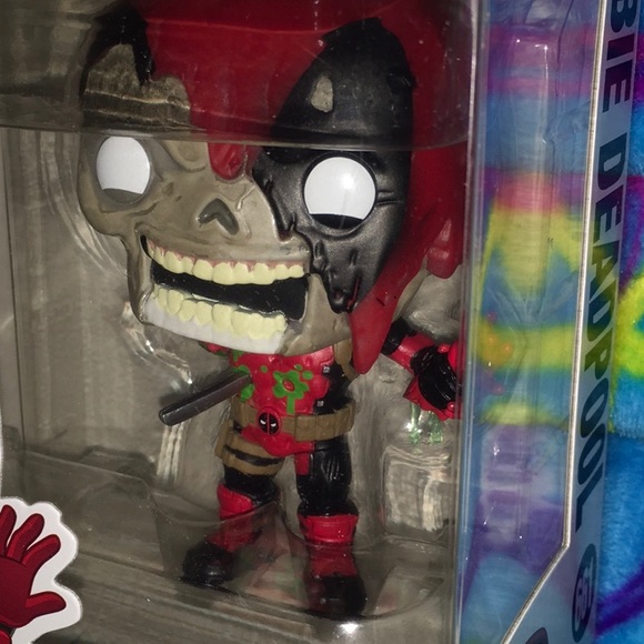 Funko Zombie - Picture 8 of 8